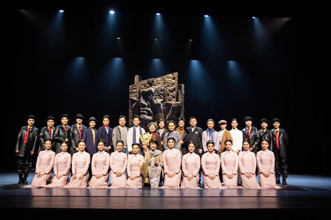 演出后合影.jpg